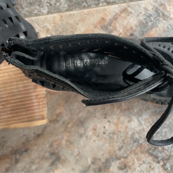 Jeffrey Campbell size 8.5 black - Picture 3 of 7